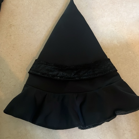 Girls medium witches costume with hat - Picture 2 of 3